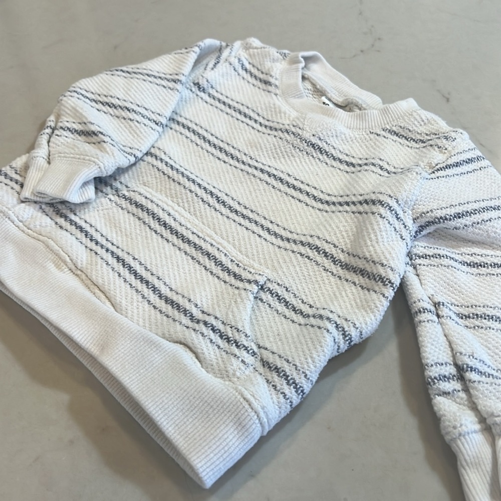 Carter's baby t-shirt, excellent condition, 18 months. - Picture 2 of 4